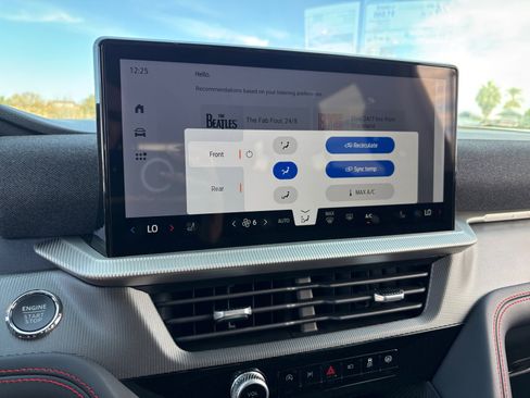 New 2026 Ford Explorer Active w/ Active Comfort Package image 30