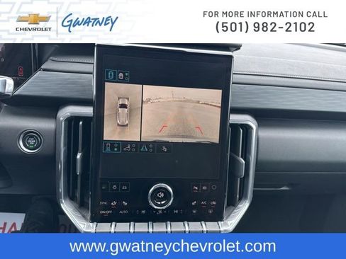 Used 2025 GMC Acadia Elevation image 18