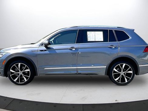 Used 2022 Volkswagen Tiguan SEL R-Line AWD/4WD image 6