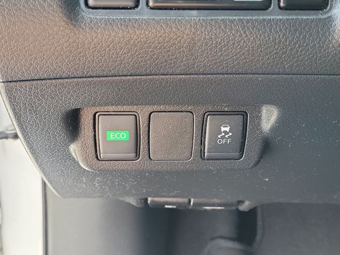Certified 2019 Nissan Sentra SV FWD image 23