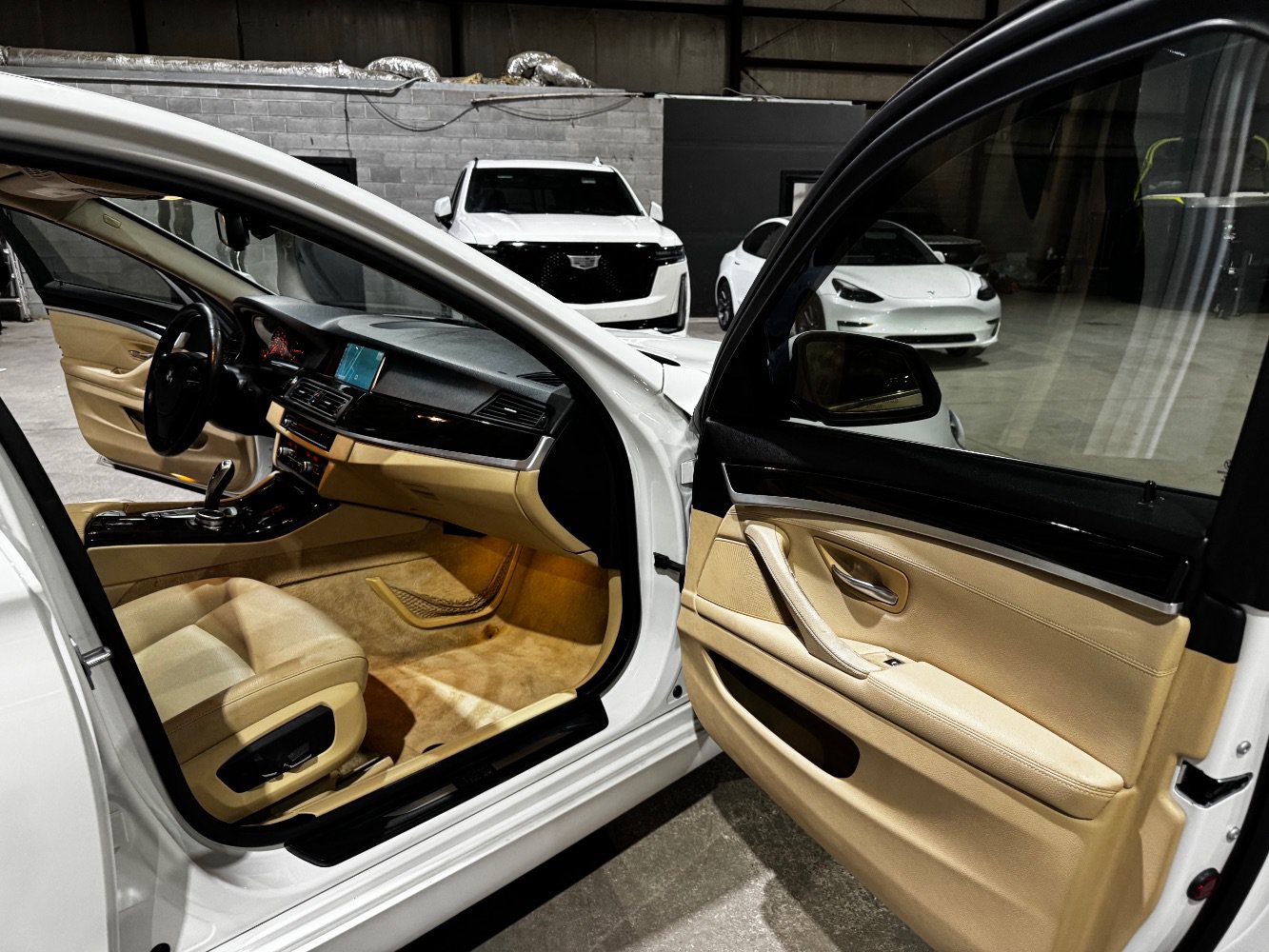 Used 2014 BMW 528i Sedan RWD image 25