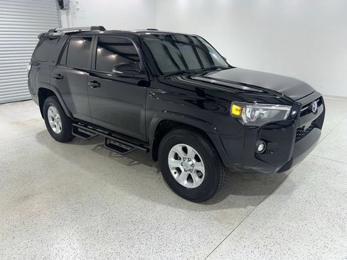 Used 2023 Toyota 4Runner SR5 Premium w/ Moonroof Package RWD image 7