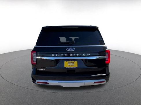 Used 2024 Ford Expedition Limited AWD/4WD image 12