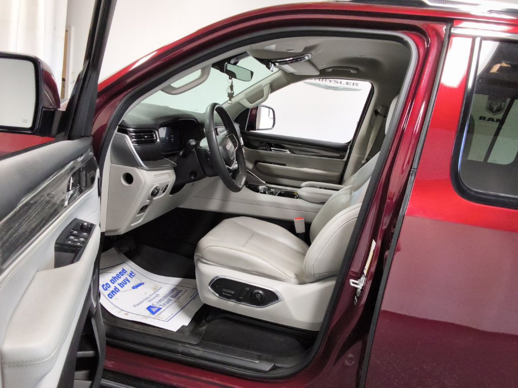 Used 2022 Jeep Wagoneer Series III w/ Flexible Seating Group AWD/4WD image 20