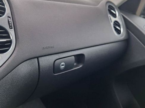 Used 2013 Volkswagen Tiguan S AWD/4WD image 23