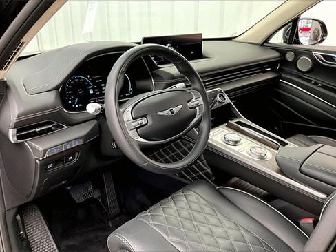 Used 2024 Genesis GV80 3.5T w/ Prestige Package image 17