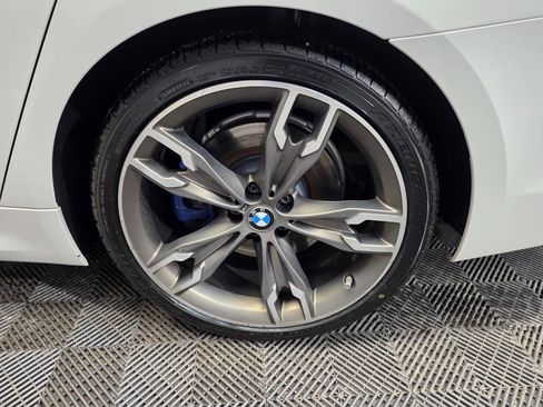 Used 2019 BMW M550i xDrive image 40