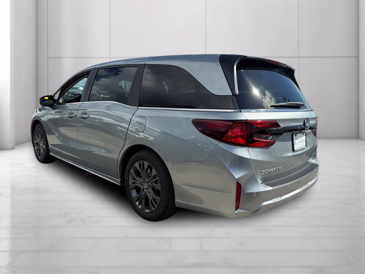 New 2027 Honda Odyssey Touring image 4