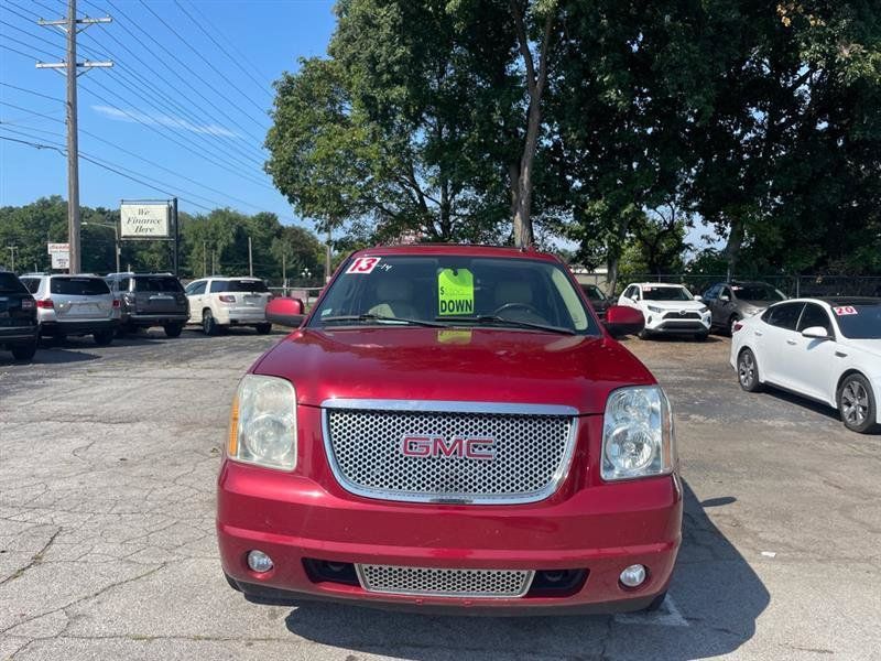 Used 2013 GMC Yukon Denali AWD/4WD image 2