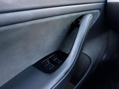 Used 2020 Tesla Model 3 Performance image 18