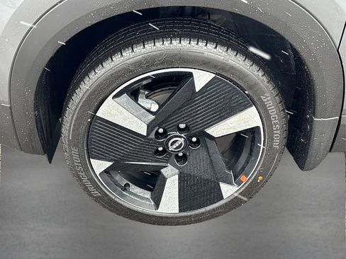 New 2026 Nissan Kicks SR w/ Cold Weather Package AWD/4WD image 12