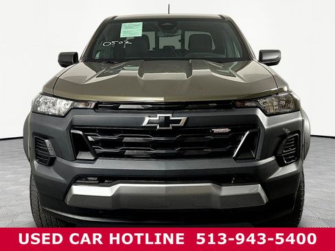 Used 2024 Chevrolet Colorado Trail Boss w/ Advanced Trailering Package AWD/4WD image 2