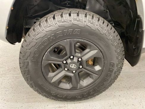 Used 2018 Toyota 4Runner SR5 image 9