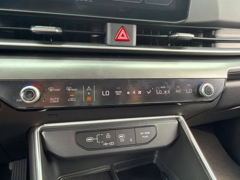 Used 2026 Kia Carnival SX Prestige FWD image 13
