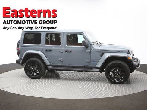 Used 2025 Jeep Wrangler Unlimited Sahara image 46