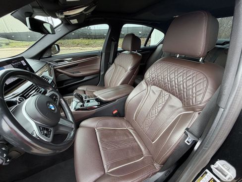 Used 2023 BMW 530i w/ M Sport Package image 15