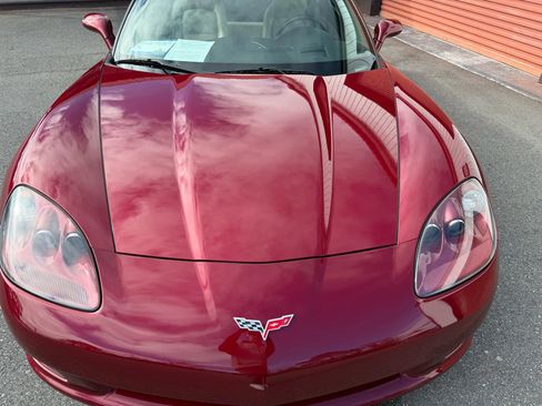 Used 2006 Chevrolet Corvette Coupe 2D w/ Preferred Equipment Group image 11