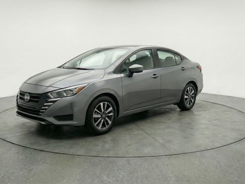Used 2025 Nissan Versa SV FWD image 3