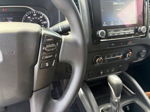 Certified 2024 Nissan Frontier SV w/ Technology Package AWD/4WD image 17