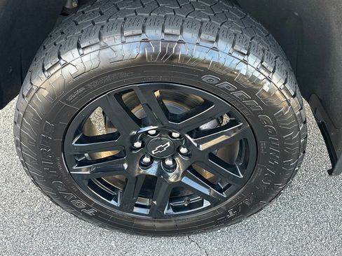 Used 2021 Chevrolet Silverado 1500 LT Trail Boss w/ Convenience Package II AWD/4WD image 16