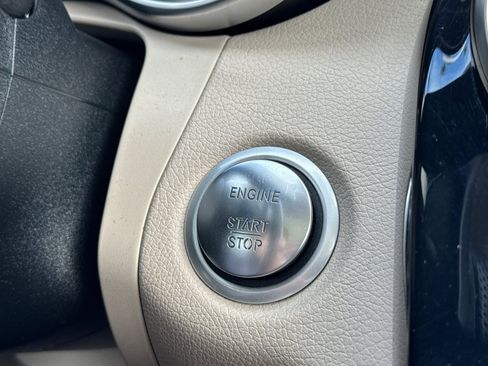 Used 2016 Mercedes-Benz C 300 4MATIC Sedan image 32