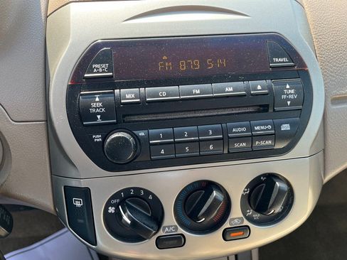 Used 2003 Nissan Altima 3.5 SE image 12