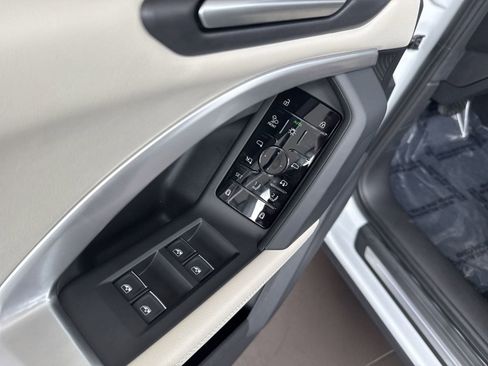 Used 2025 Audi Q5 Prestige image 25