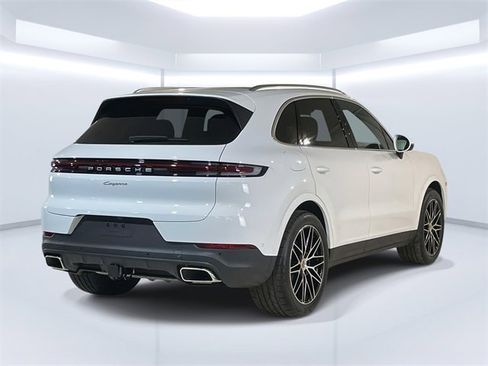 New 2026 Porsche Cayenne image 7