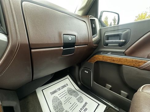 Used 2017 Chevrolet Silverado 1500 High Country image 22