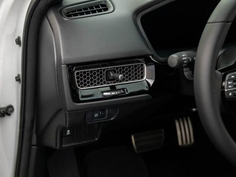 New 2026 Honda Civic Sport image 18