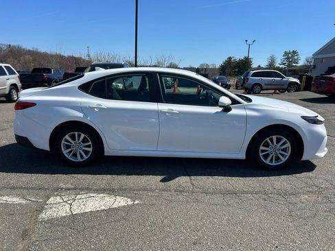 Used 2025 Toyota Camry LE FWD image 4