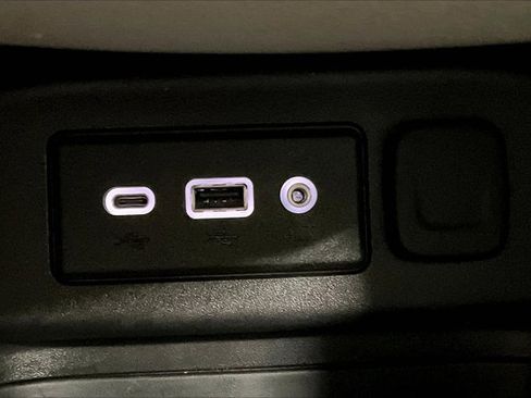 Used 2024 Chevrolet Equinox LT image 33