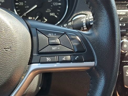 Used 2019 Nissan Rogue SV AWD/4WD image 21