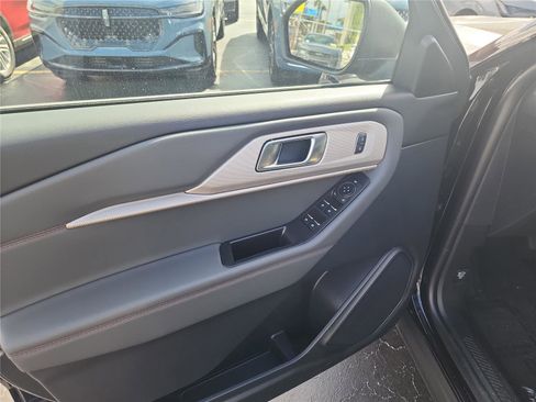 New 2026 Ford Explorer Active image 11