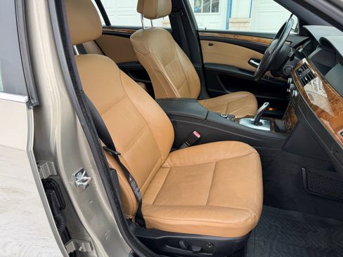 Used 2009 BMW 528i xDrive Sedan image 18