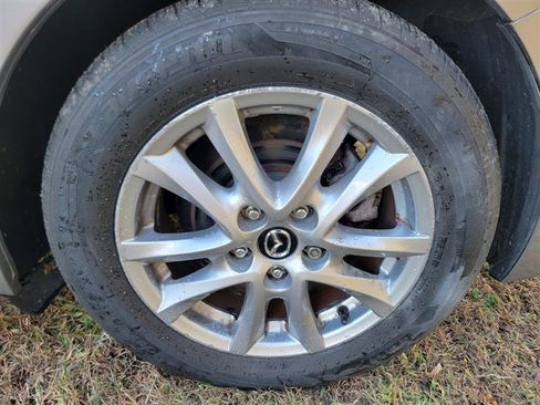 Used 2014 MAZDA MAZDA3 i Touring w/ Technology Package image 41