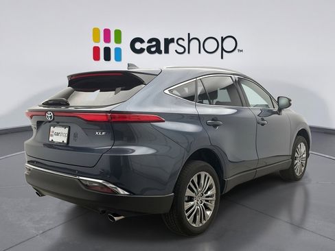 Used 2023 Toyota Venza XLE AWD/4WD image 4