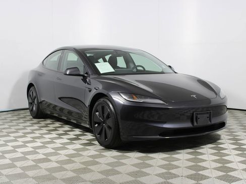 Used 2024 Tesla Model 3 Standard Range image 25