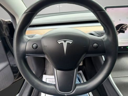 Used 2019 Tesla Model 3 Performance image 14