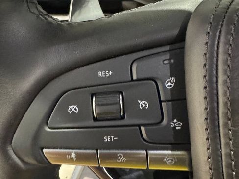 Used 2023 Cadillac Escalade V w/ LPO, ONYX Package AWD/4WD image 17