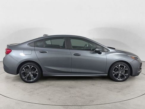 Used 2019 Chevrolet Cruze LT w/ Convenience Package FWD image 6