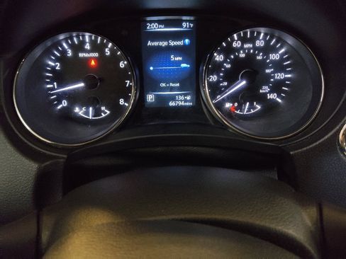 Used 2025 Nissan Sentra SV FWD image 23