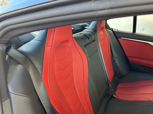 Used 2025 BMW M850i xDrive image 30