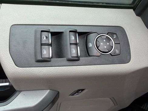 Used 2018 Ford F150 XLT w/ Equipment Group 301A Mid image 19