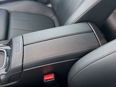 Used 2025 Mercedes-Benz GLA 250 image 18