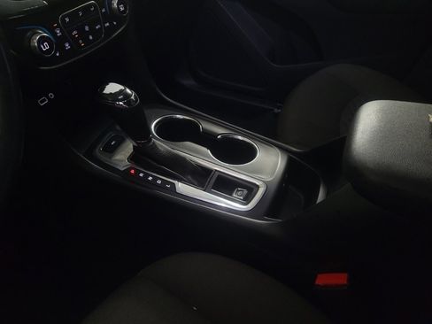 Used 2019 Chevrolet Equinox LT image 26