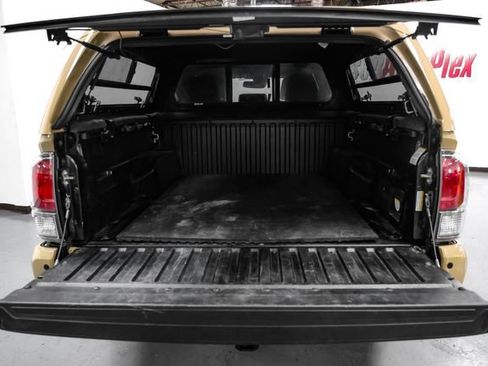 Used 2020 Toyota Tacoma TRD Off-Road w/ Advanced Technology Package AWD/4WD image 55
