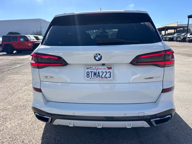 Used 2021 BMW X5 xDrive40i w/ M Sport Package AWD/4WD image 6