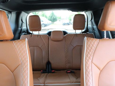 Used 2026 Chrysler Pacifica Pinnacle FWD image 23
