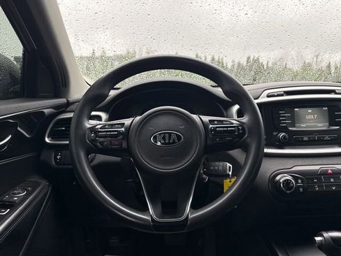 Used 2018 Kia Sorento L FWD image 13